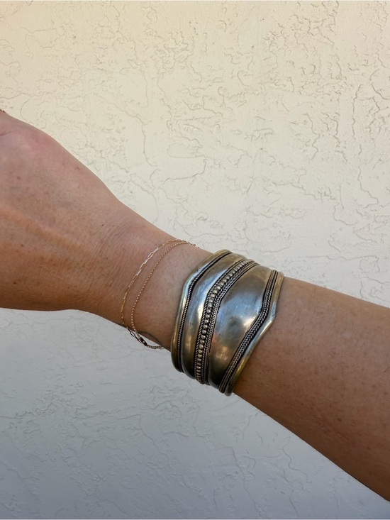 Jewelry - Silver cuff